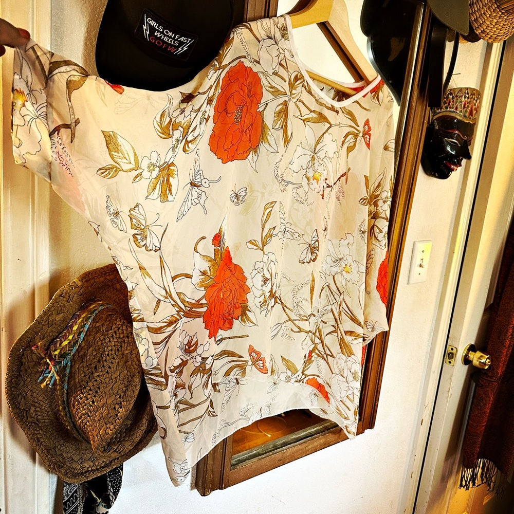 Chiffon sheer boxed blouse - Picture 3 of 3